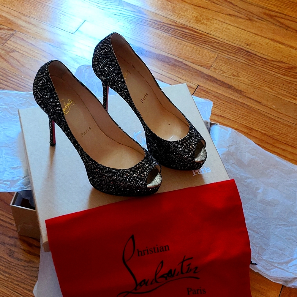 Christian Louboutin Fetish Peep toe